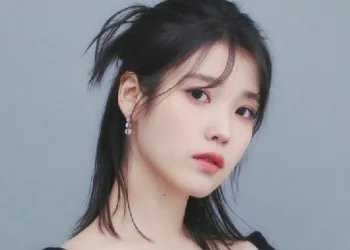 IU