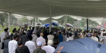 SEO title: Ibrahim Sjarief Assegaf Dimakamkan