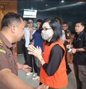 Ibunda Ronald Tannur Menangis di Sidang