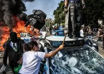 Demonstrasi Imigrasi di Los Angeles