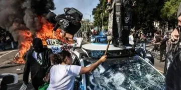 Demonstrasi Imigrasi di Los Angeles