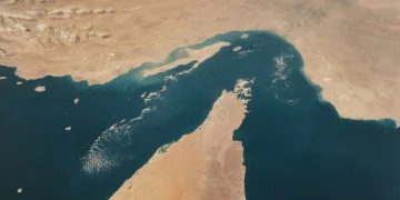 Iran Ancam Tutup Selat Hormuz, AS Minta China Bertindak