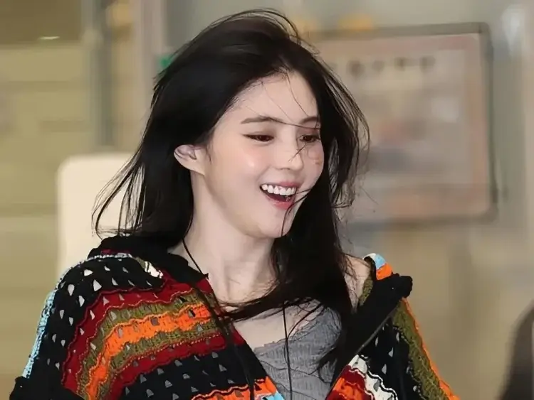 Han So Hee donasikan laptop