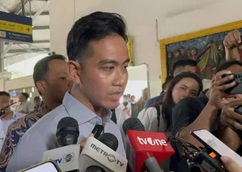 Wapres Gibran Tolak Gerbong Khusus Merokok di Kereta Api